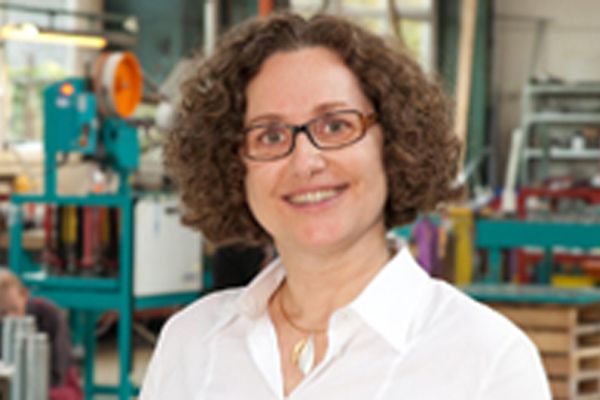 </p>
<h3 style="color:#289db7;margin-top:30px;">Marie Forradelles </h3>
<p>