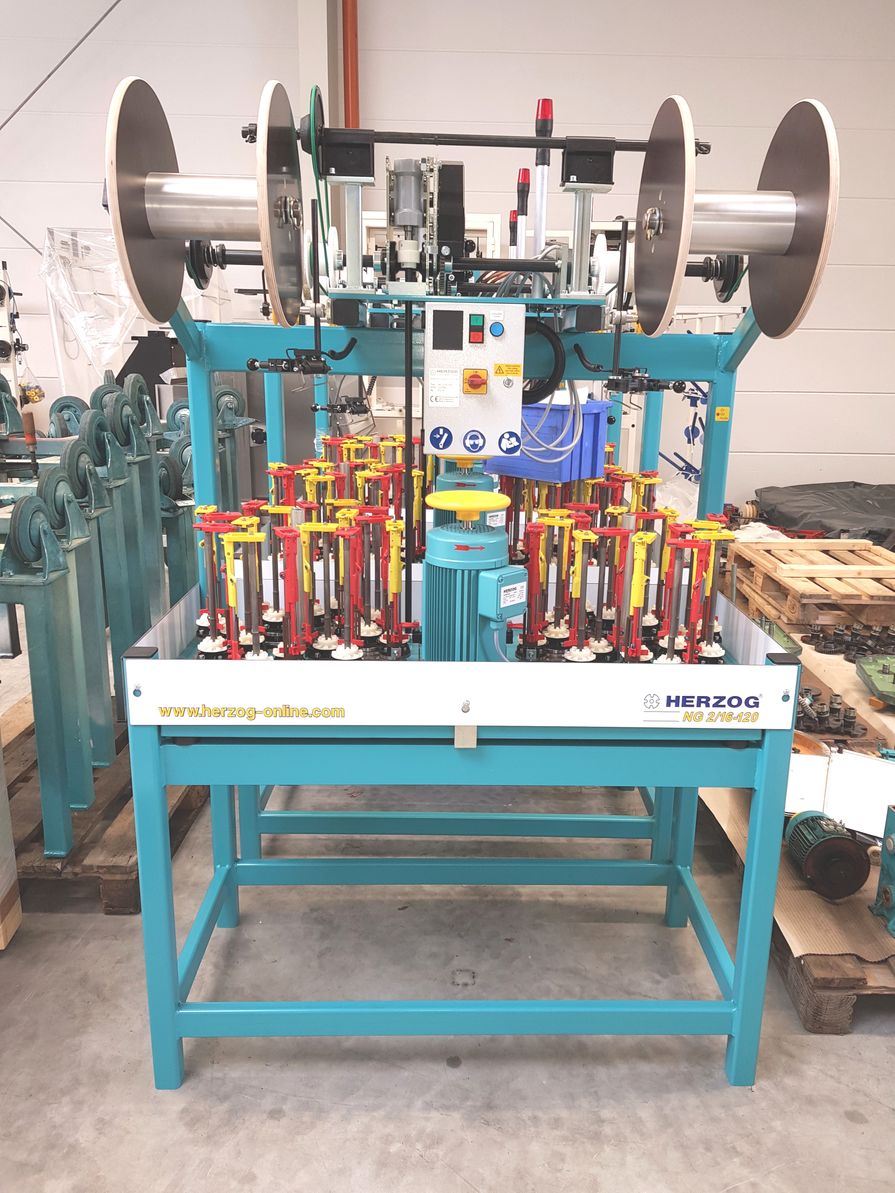 Machines available ex stock | Herzog Braiding Machines
